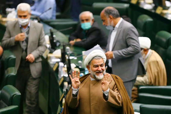 عضو هیات رییسه مجلس: حدود ۵۰ نفر از نمایندگان به کرونا مبتلا شدهاند
