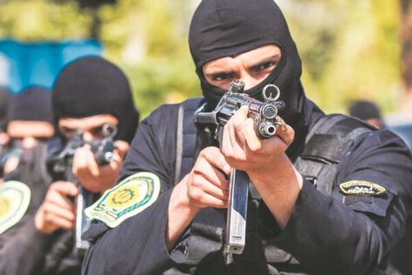 ۱۰۸ وکیل دادگستری در حمایت از اعتراضات: شلیک به شهروندان مصداق جرم جدی و غیرقابل اغماض است