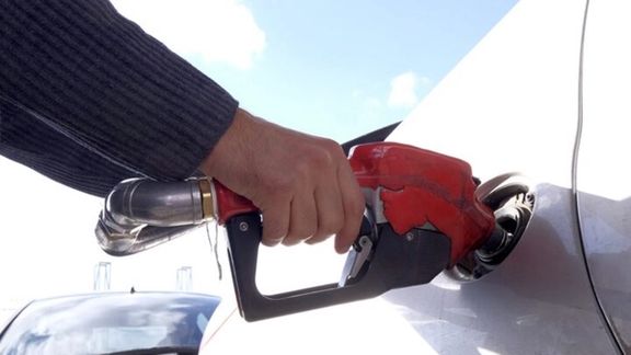 A man refuels his car at a petrol station in Tehran, Iran January 25, 2016.
