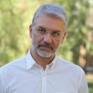 با مرخصی هومن جوکار، فعال محیط زیستی زندانی، پس از مرگ پدرش موافقت شد