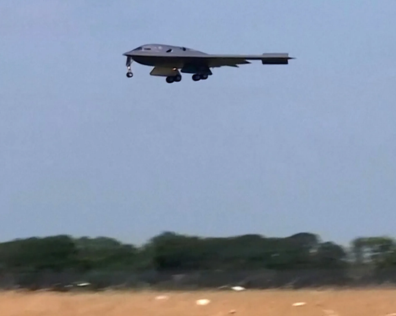 رسانه آمریکایی: یک خلبان بی-۲ در حمله ایران زن بوده است