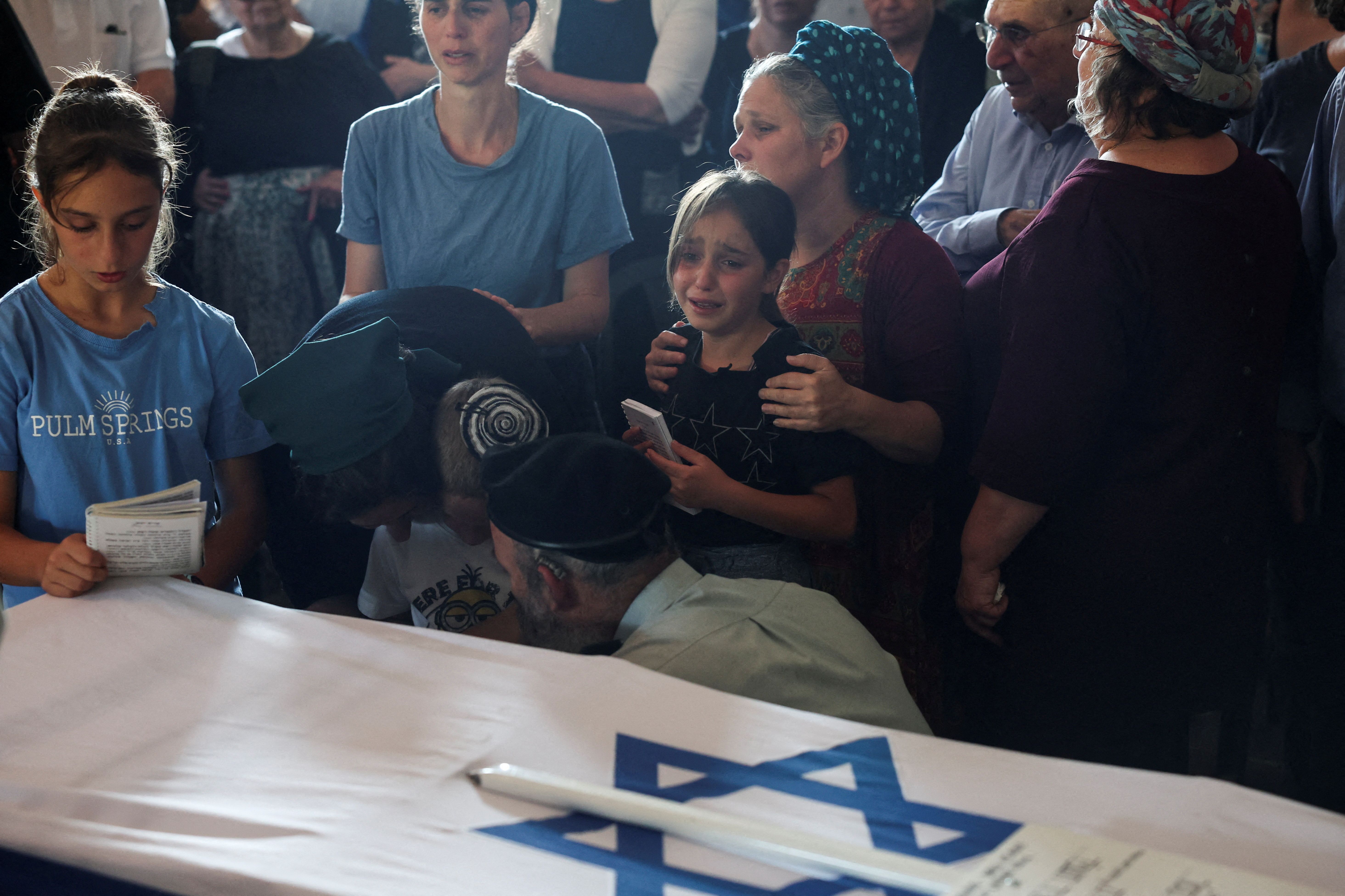 مراسم خاک‌سپاری رافائل کودِرز، سرباز اسرائیلی کشته شده در حملات حزب‌الله، کرانه باختری، ۱۷ خرداد