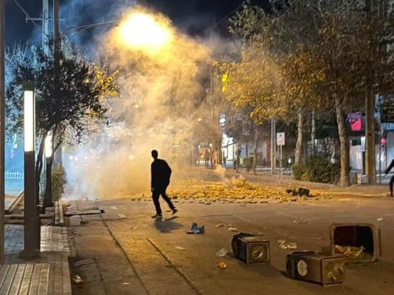 در بیستوهفتمین روز انقلاب ملی ایرانیان چه گذشت؟