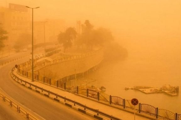 ادارات پنج شهر خوزستان به دلیل آلودگی هوا تعطیل شدند