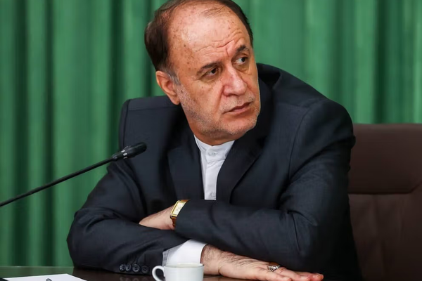 نائب رئيس البرلمان الإيراني: من يتجرأ على محاربتنا سيواجه مصير أميركا وإسرائيل