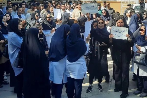 Iran clinics bar nurses from marriage, childbirth to avoid staff gaps