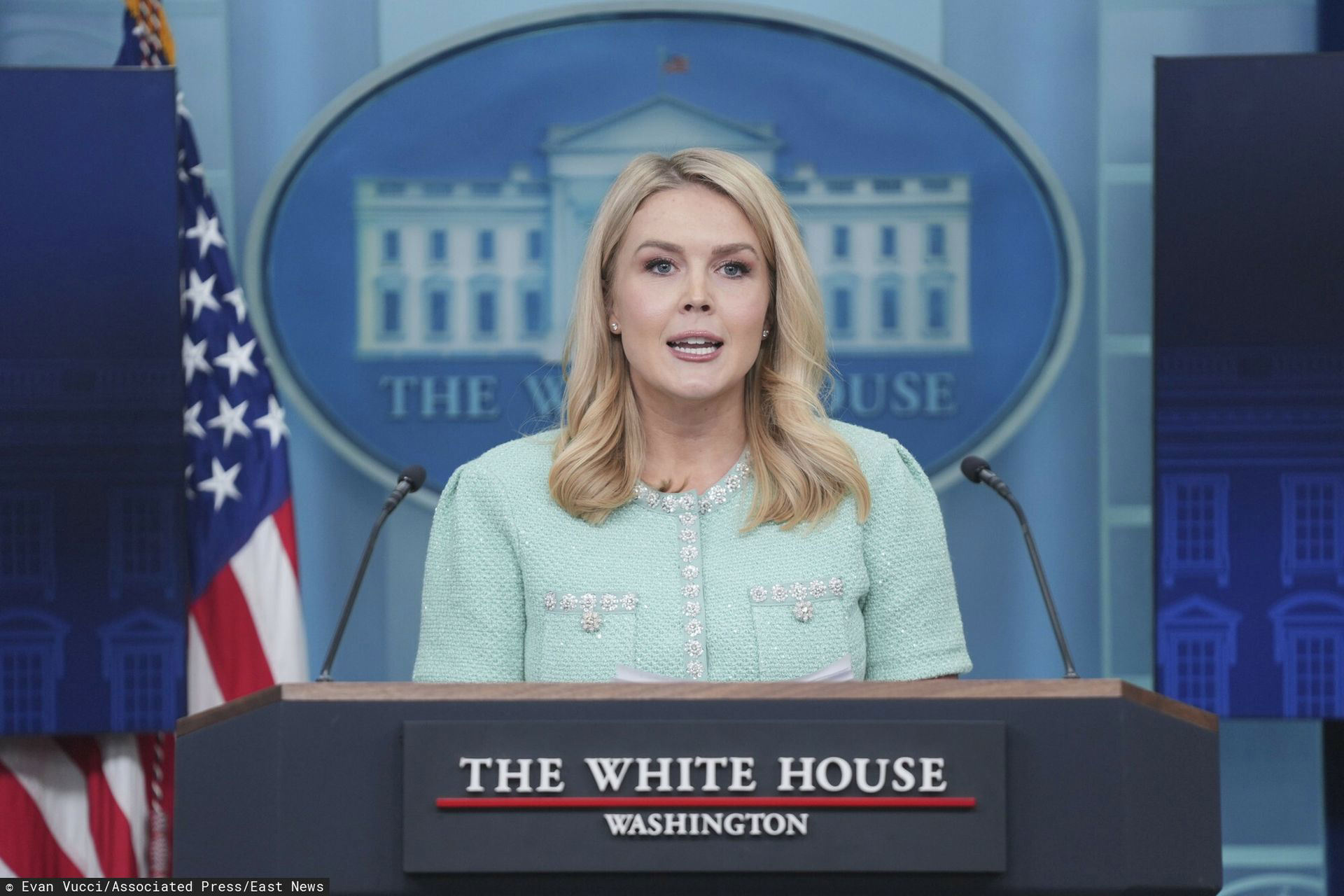 المتحدثة باسم البيت الأبيض: المحادثات المباشرة وغير المباشرة مع إيران مستمرة