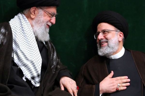 مخابرات إسرائيلية: "إبراهيم رئيسي" خيار جدي لخلافة خامنئي رغم "أميته وقلة ذكائه"