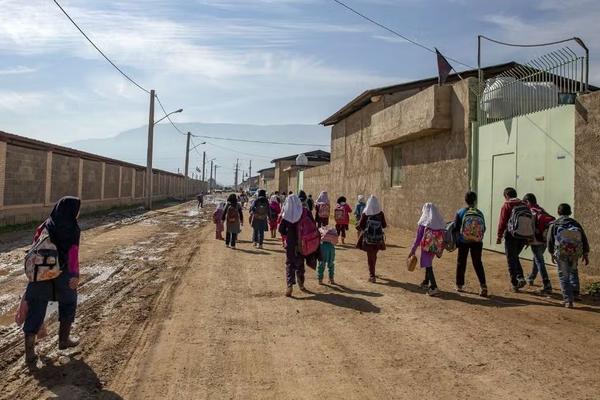 Paper reports child hunger crisis in Iran as students faint from lack of breakfast