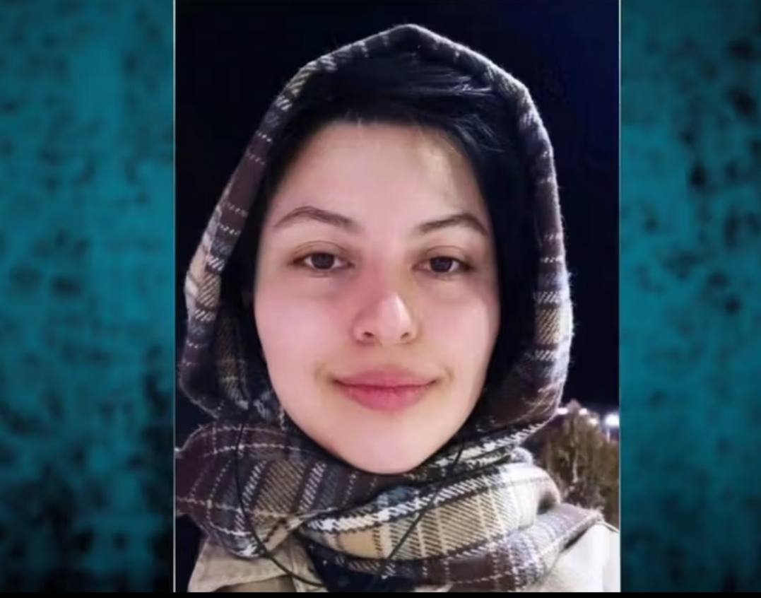 اعتقال طالبة بجامعة طهران لتصويرها مأساة ترحيل الأفغان من إيران