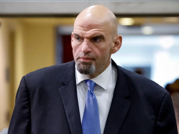 سيناتور ديمقراطي يدعو إلى تدمير المنشآت النووية الإيرانية قبل الجولة الثالثة من المحادثات