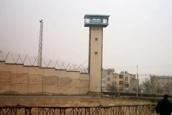 القضاء الإيراني يؤيد إعدام 3 سياسيين في الأهواز.. وحقوقيون يحذرون من "محاكمات صورية"