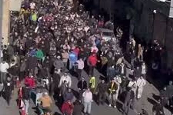 اتحاد عمال شركة النقل الجماعي في طهران وضواحيها يعلن دعمه للاحتجاجات الشعبية