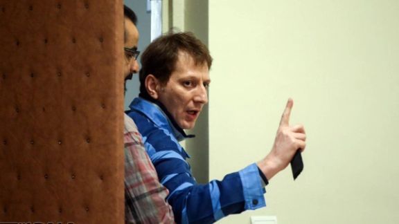 Babak Zanjani's lawyer denied his release and life in a private villa in Lavasan