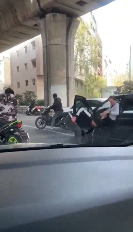 کاربران در واکنش به زورگیری در بزرگراه صدر از «امنیت پوشالی» گفتند 