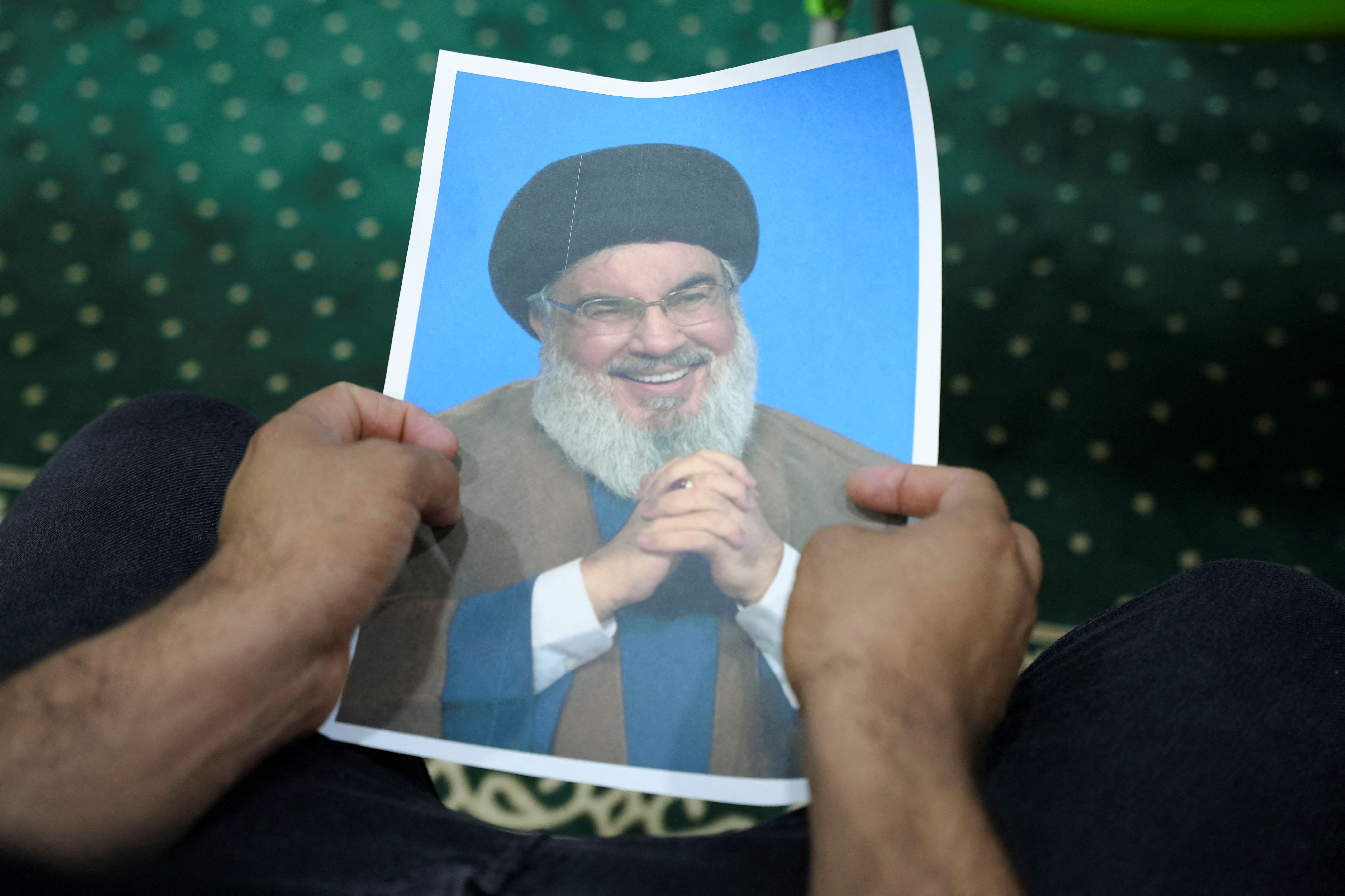 صحيفة فرنسية: مندس إيراني أبلغ إسرائيل عن وجود نصر الله في مقر حزب الله