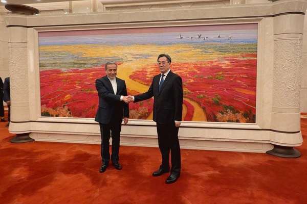 Iran briefs China on US talks, pushes to fast-track 25-year pact