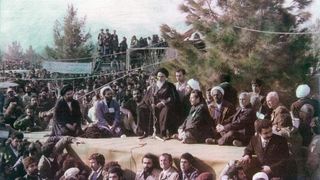 فاجعه ۵۷؛ ما چگونه سقوط کردیم؟