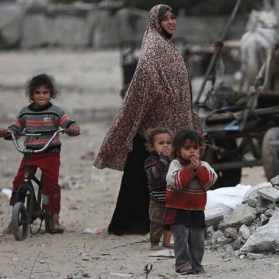 خبير اقتصادي: 42 % من سكان إيران يعيشون في فقر مدقع و7 ملايين تحت خط الجوع