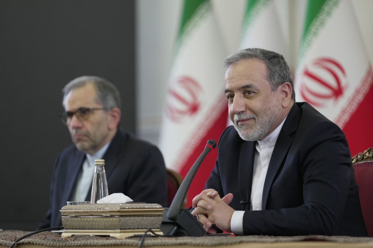 عراقجي لترامب: الإصرار على الحسابات الخاطئة لن يحل أي مشكلة ولا حل إلا بالتفاوض 