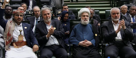 في حضور قادة الجماعات الموالية لطهران.. بزشكيان يؤدي اليمين الدستورية رئيسا لإيران