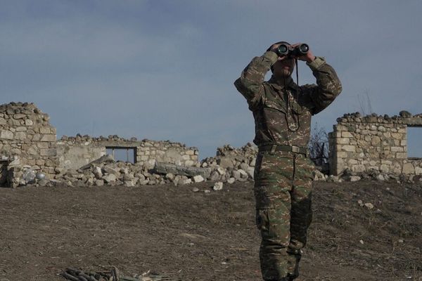 Iran and Armenia sign secret $500 million arms deal