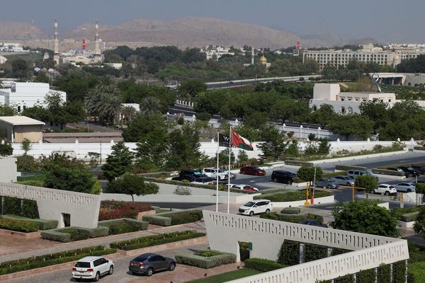 Oman urges Iran and US to resume nuclear talks