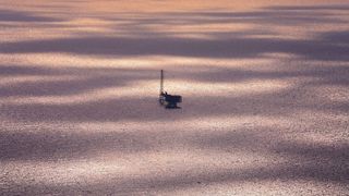 رئيس منظمة التخطيط والميزانية الإيراني يدعو إلى تخصيص إيرادات النفط لصندوق سيادي