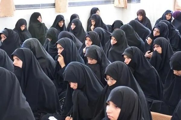 Amid Secularization in Iran, Officials Push Islamic Academic Program