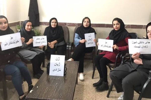 رسانه وابسته به سپاه معلمان اخراجشده در کُردستان را به «فعالیتهای ضد امنیتی» متهم کرد