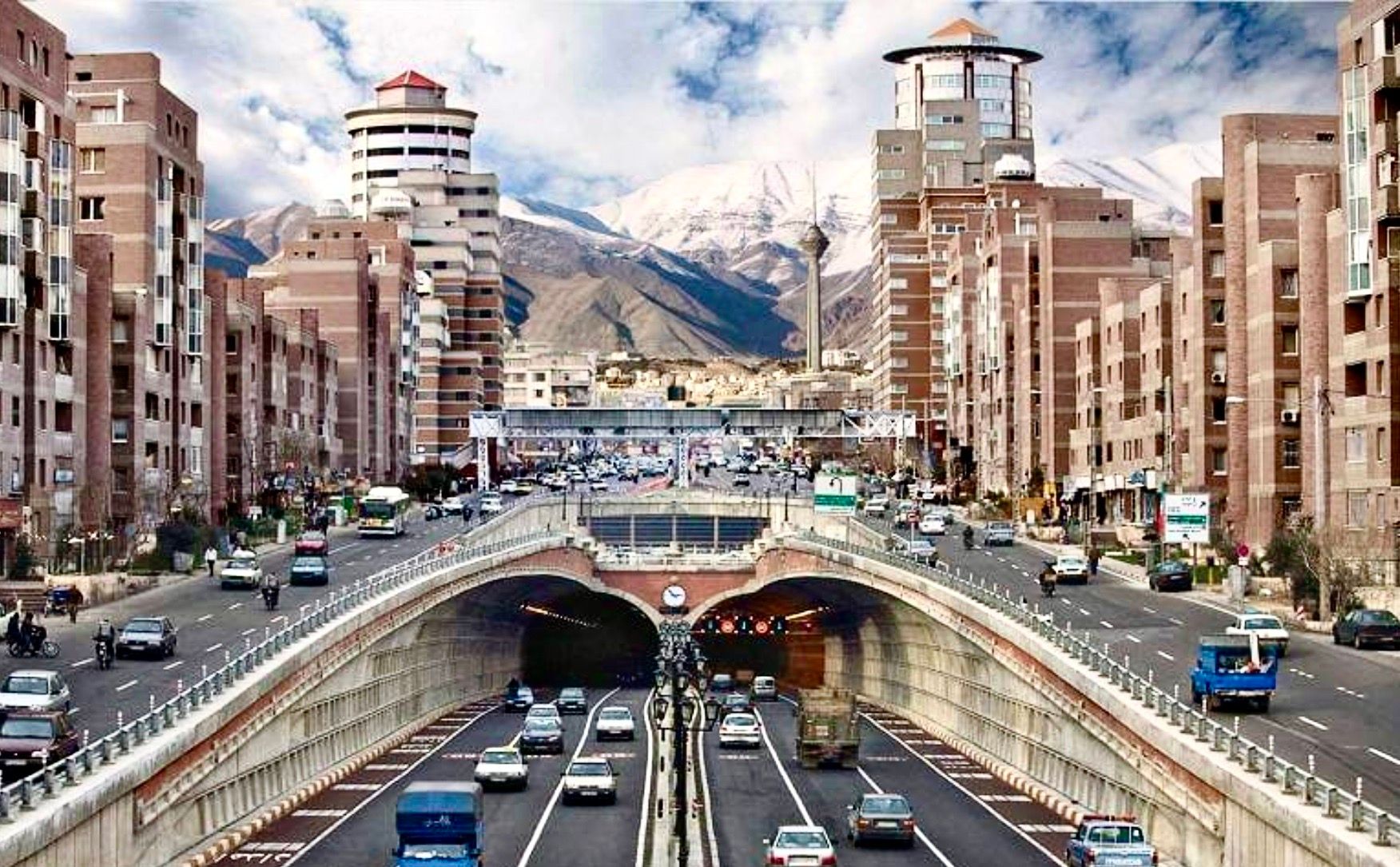 Tehran's earthquake threat adds to city's woes