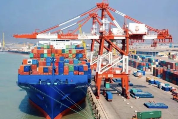 تلگراف: پنج کشتی تحریمشده با محموله سدیم پرکلرات به ایران رسیدند