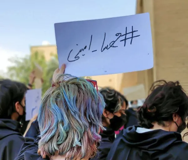 روزنامه انگلیسی وابسته به سازمان تبلیغات: «سفارت آلمان خانواده مهسا امینی را تحریک کرد»