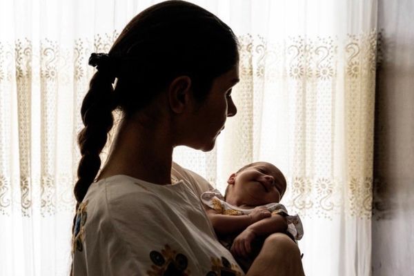 ۴۰ روز مادری؛ مراقبت انسانی، نمایش عاطفه و پرسشهای اخلاقی