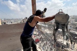 حمله اسرائیل به بیمارستان ناصر در نوار غزه محکومیتهای بینالمللی بهدنبال داشت