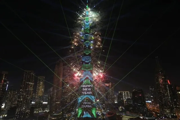 برجهای کشورهای عربی؛ ترامپ نماد پیشرفت میداندشان، خامنهای میگوید پسرفت است