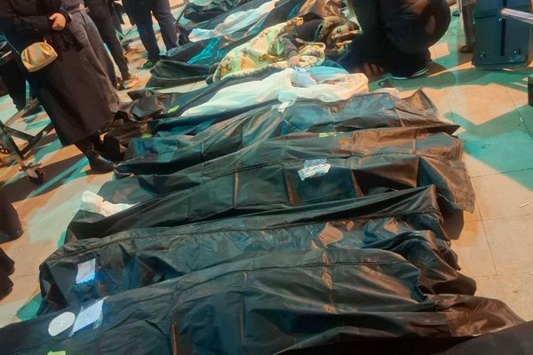 مقامهای دولت به خانواده کشتهشدگان در چالوس برای صرف نظر از شکایت فشار آوردهاند