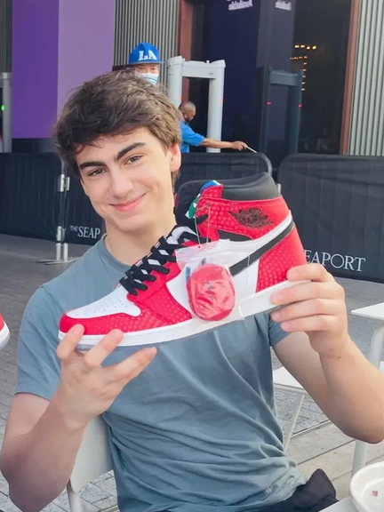 الشرطة الأميركية تعتقل نجل شاعر إيراني بتهمة التخطيط لهجمات إرهابية مستوحاة من "داعش"