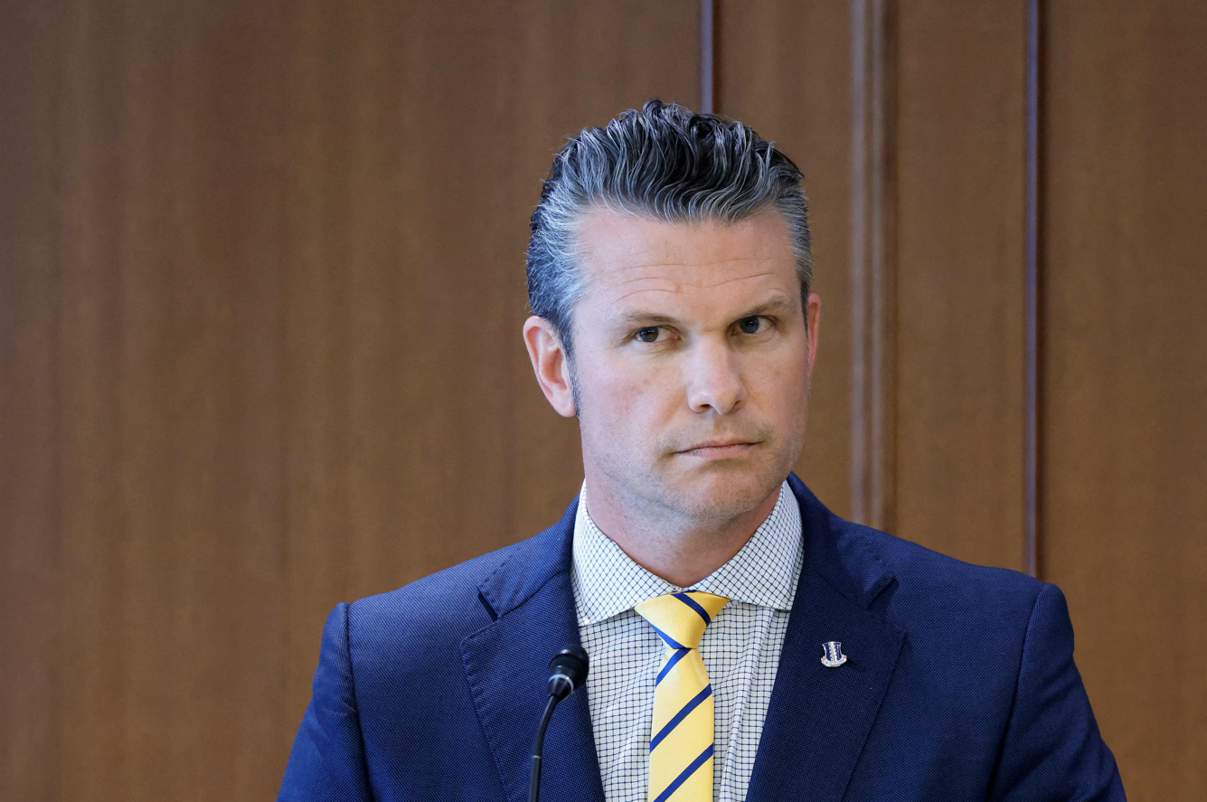 کاخ سفید گزارش درباره آغاز جست‌وجو برای وزیر دفاع جدید را «خبر جعلی» خواند