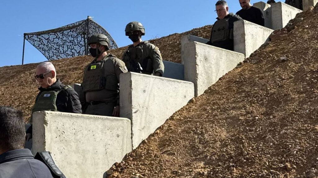 سایت وای‌نت: حضور نتانیاهو در سوریه پیامی به الشرع و ترامپ درباره جمهوری اسلامی داشت