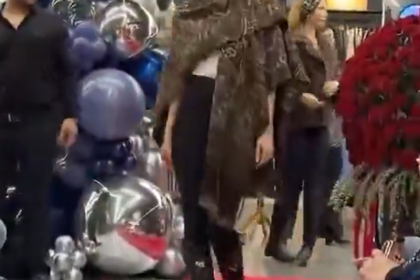 عقب إقامة عرض أزياء… بلدية طهران تُنشئ "مقرّاً للرقابة على الحرمات الإسلامية"