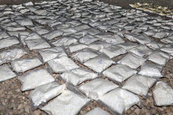 انگشت اتهام به سوی حزبالله؛ یکی از بزرگترین محمولههای مواد مخدر در شرق لبنان توقیف شد