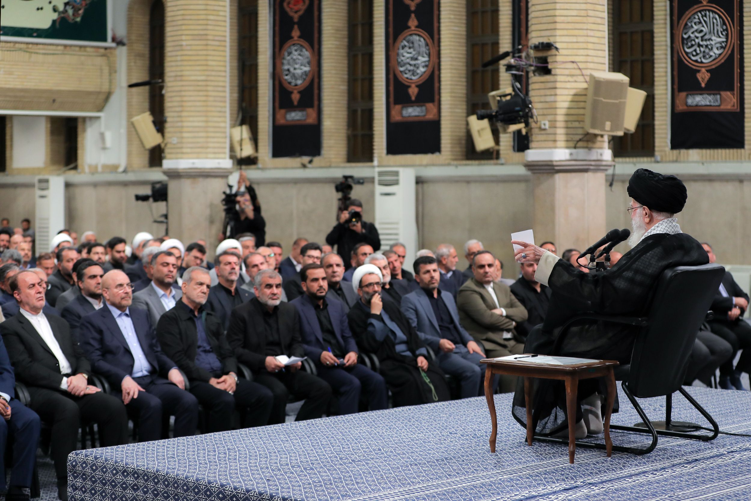 تعیین تکلیف خامنه‌ای برای پزشکیان