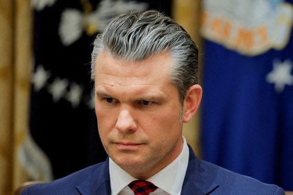دفاع هگست از حملات به قایقها: ترامپ میتواند دستور استفاده از زور را صادر کند