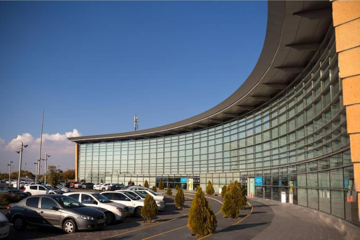 مجتمع گردشگری «مهر و ماه» قم به‌دلیل نافرمانی مدنی زنان در برابر حجاب اجباری تعطیل شد