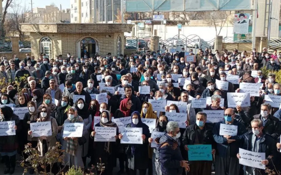 نامه کانون صنفی فرهنگیان گیلان به پزشکیان: در دو سال گذشته بیش از ۳۳۰ معلم اخراج شدهاند