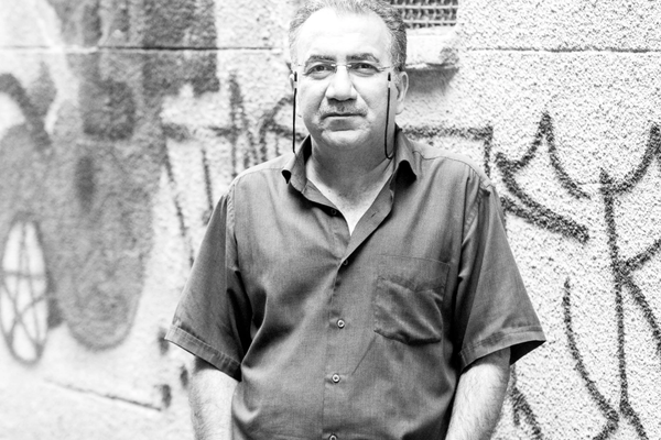 "الفكر ليس جريمة".. الطلاب والأساتذة في طهران يطالبون بالإفراج عن الباحثين المعتقلين