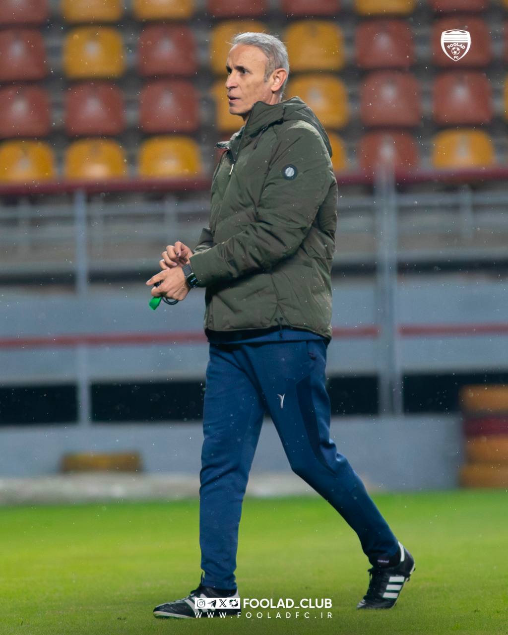 جریمه نقدی یحیی گل‌محمدی به دلیل اعتراض و حمله به داور