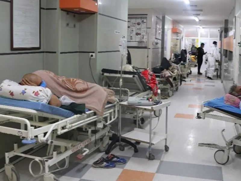 گزارش میدانی هم‌میهن از نادیده‌انگاری، تحقیر و توهین به بیماران در روند درمان