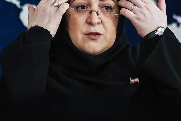 المتحدثة باسم الحكومة الإيرانية: نؤيد "الإنترنت الحر" لكن الأمن في خطر